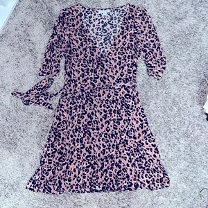 Topshop pink leopard print dress ruffle bottom sz 6
